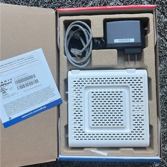 ARRIS SURFboard Cable Modem - White - Picture 5 of 7